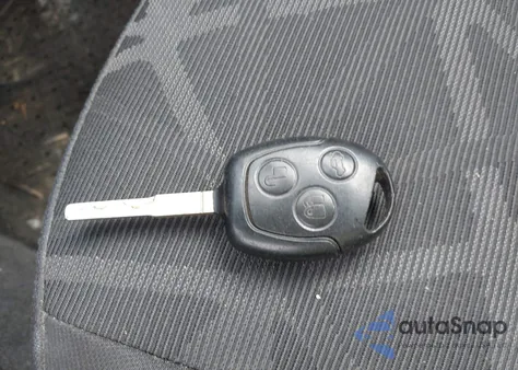 2012 Ford Fiesta Se z USA, uszkodzony, nr VIN 3FADP4BJ7CM157610